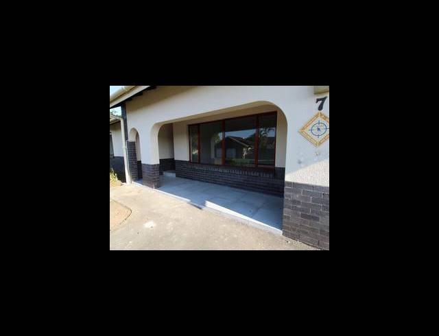 3 BEDROOM TOWNHOUSE TO LET IN HAYFIELDS